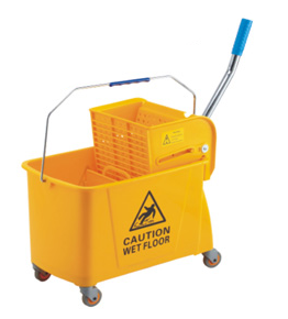 Single cleaning cart on wheels with a 20 – liter press